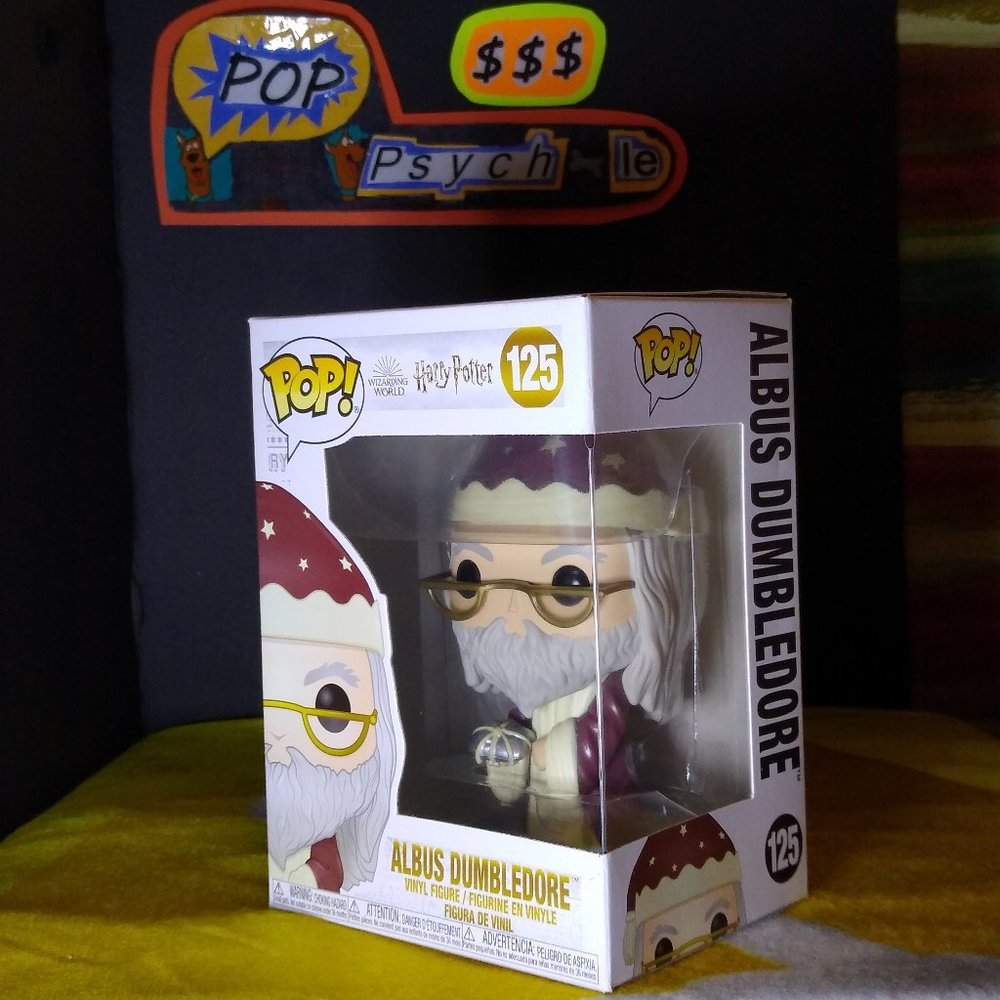 Albus Dumbledore w/gift Harry Potter 125 Funko Pop NIB